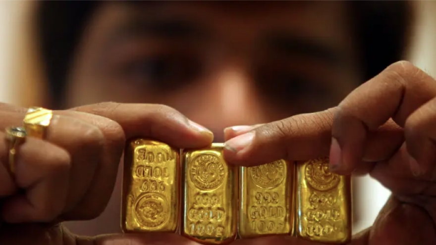 Vàng - “điểm trú ẩn” của dòng vốn khi thị trường đầy biến động